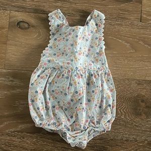 Starting Out baby girl outfit 6/9 months
